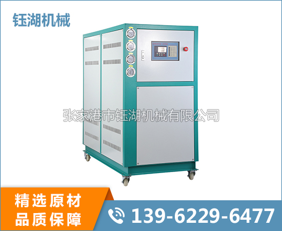 冷水機